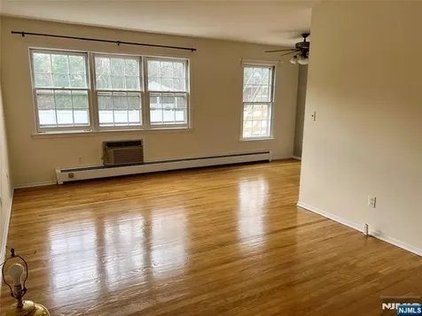 712 Cedar Lane Teaneck NJ 07666