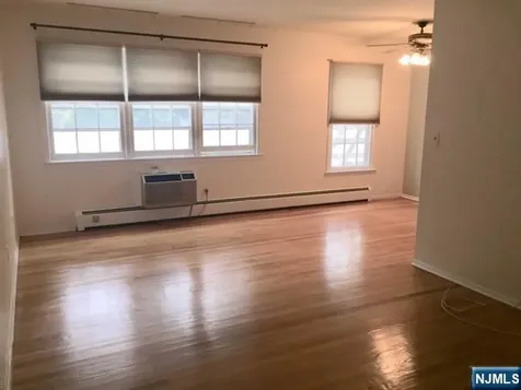 712 Cedar Lane Teaneck NJ 07666