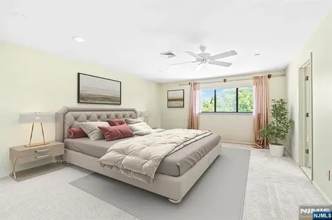 8 Wadsworth Court Teaneck NJ 07666