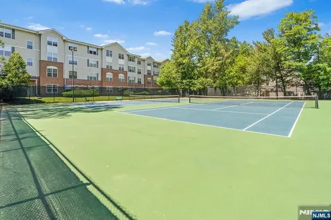 8 Wadsworth Court Teaneck NJ 07666