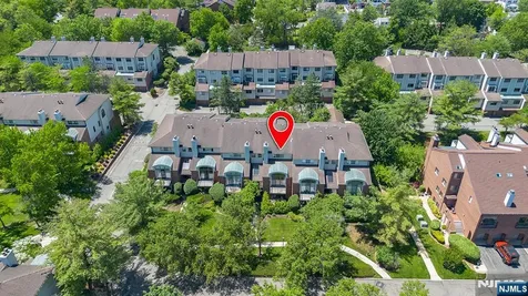 8 Wadsworth Court Teaneck NJ 07666