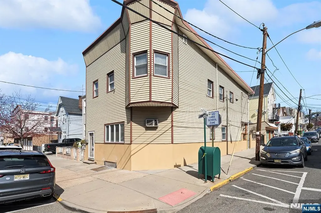 131 Johnston Avenue Kearny NJ 07032