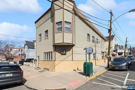 131 Johnston Avenue Kearny NJ 07032
