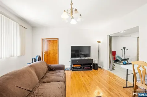 131 Johnston Avenue Kearny NJ 07032
