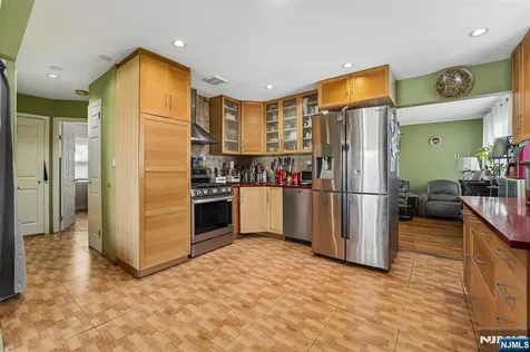 31-18 Norwood Drive Fair Lawn NJ 07410