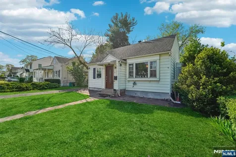 31-18 Norwood Drive Fair Lawn NJ 07410