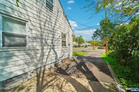31-18 Norwood Drive Fair Lawn NJ 07410