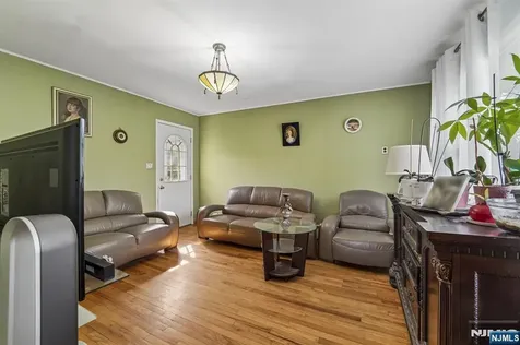 31-18 Norwood Drive Fair Lawn NJ 07410