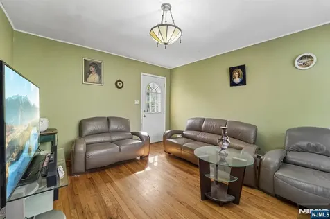 31-18 Norwood Drive Fair Lawn NJ 07410