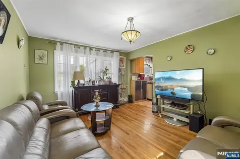 31-18 Norwood Drive Fair Lawn NJ 07410