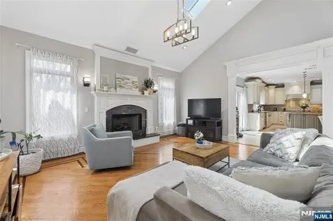 50 Hemlock Drive Paramus NJ 07652