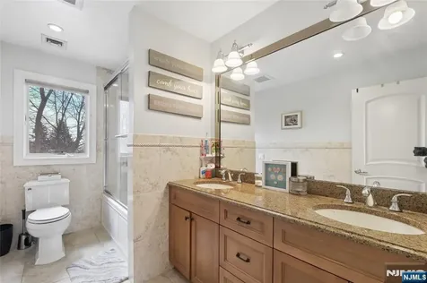 50 Hemlock Drive Paramus NJ 07652