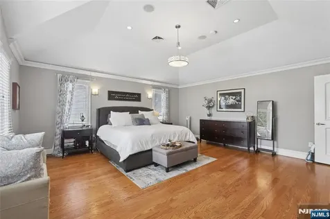 50 Hemlock Drive Paramus NJ 07652