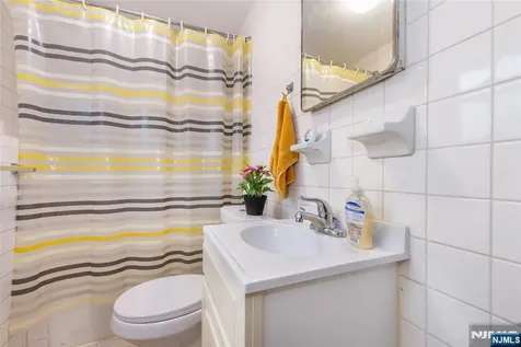 278 Marvin Avenue Hackensack NJ 07601