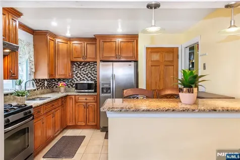 278 Marvin Avenue Hackensack NJ 07601