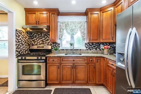 278 Marvin Avenue Hackensack NJ 07601