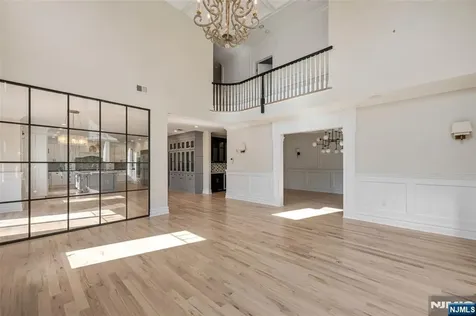 41 Sunset Road Demarest NJ 07627