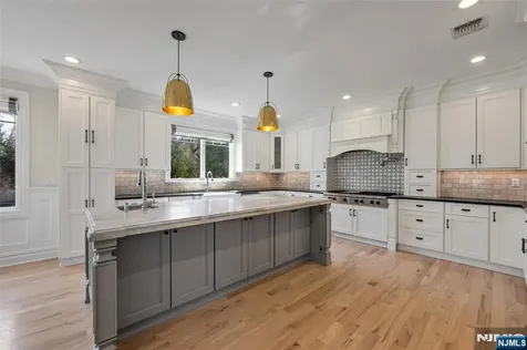 41 Sunset Road Demarest NJ 07627