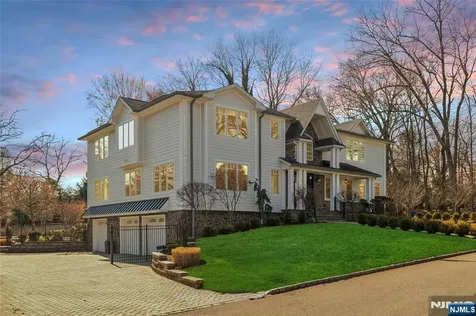 41 Sunset Road Demarest NJ 07627