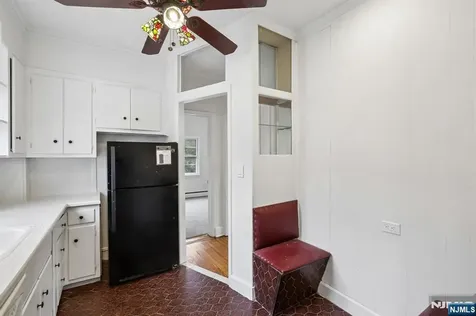 161 Chestnut Street Leonia NJ 07605