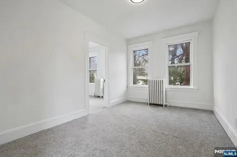 161 Chestnut Street Leonia NJ 07605