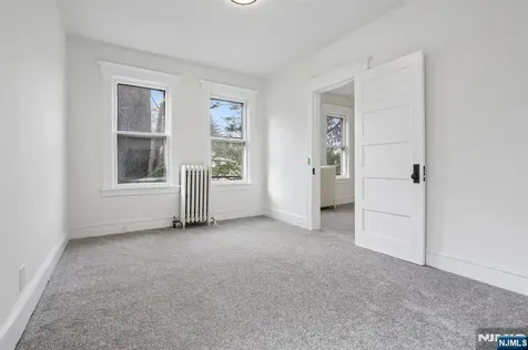 161 Chestnut Street Leonia NJ 07605