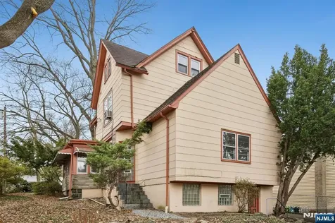 161 Chestnut Street Leonia NJ 07605