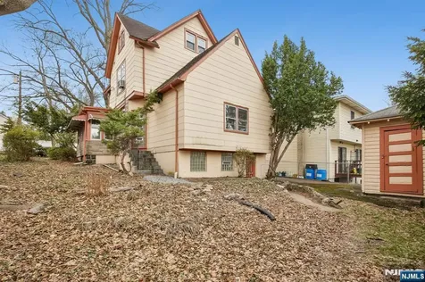 161 Chestnut Street Leonia NJ 07605