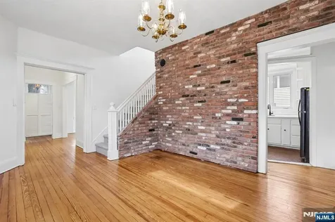 161 Chestnut Street Leonia NJ 07605