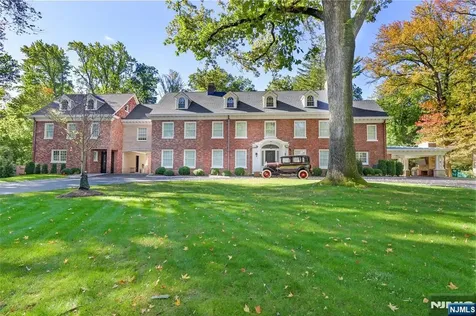 292 Maple Street Englewood NJ 07631