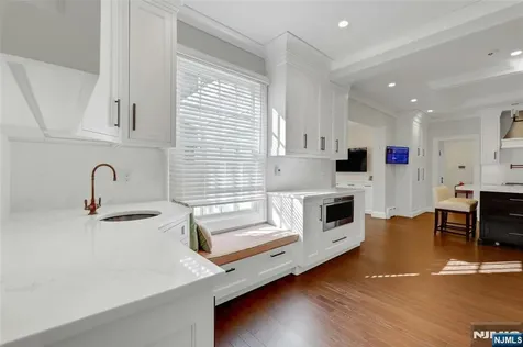 292 Maple Street Englewood NJ 07631