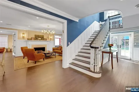 292 Maple Street Englewood NJ 07631