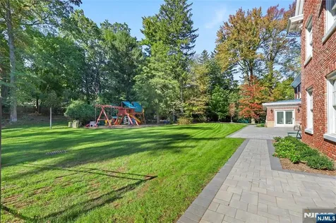 292 Maple Street Englewood NJ 07631