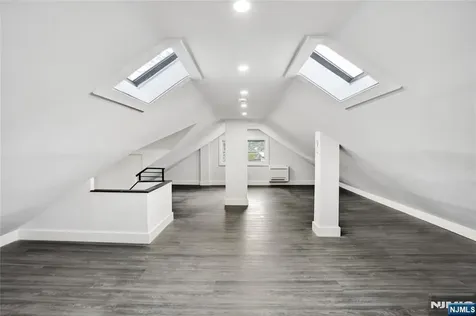 561 Grand Avenue Leonia NJ 07605