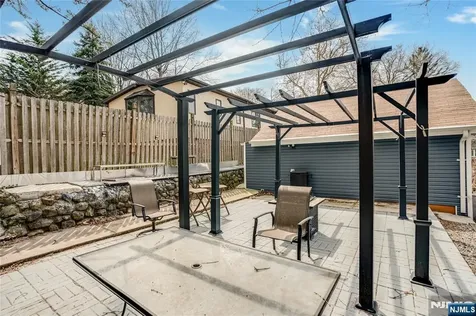 561 Grand Avenue Leonia NJ 07605