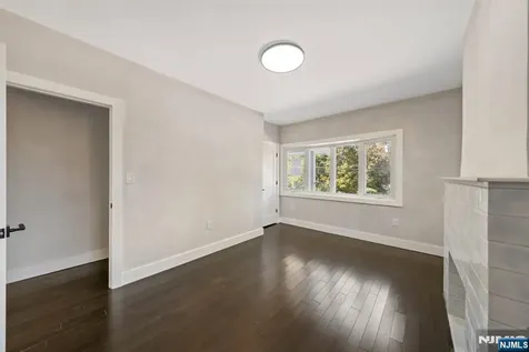 561 Grand Avenue Leonia NJ 07605