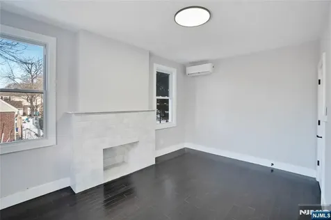 561 Grand Avenue Leonia NJ 07605