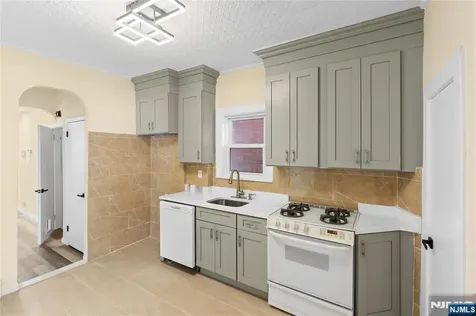 244 Lincoln Avenue Cliffside Park NJ 07010