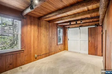 6 West Circle Ringwood NJ 07456