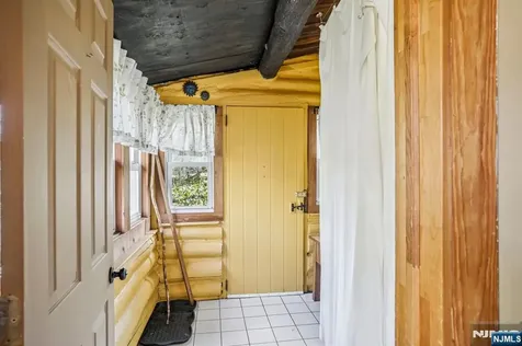 6 West Circle Ringwood NJ 07456