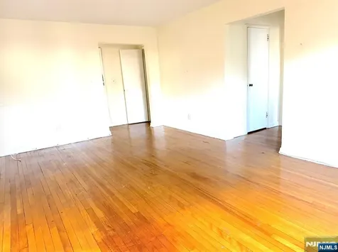 520 Broad Avenue Englewood NJ 07631