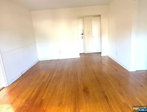 520 Broad Avenue Englewood NJ 07631