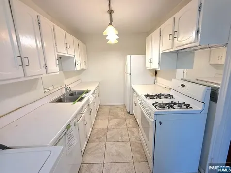 520 Broad Avenue Englewood NJ 07631