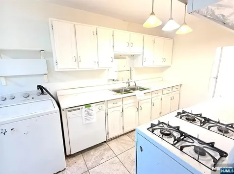 520 Broad Avenue Englewood NJ 07631