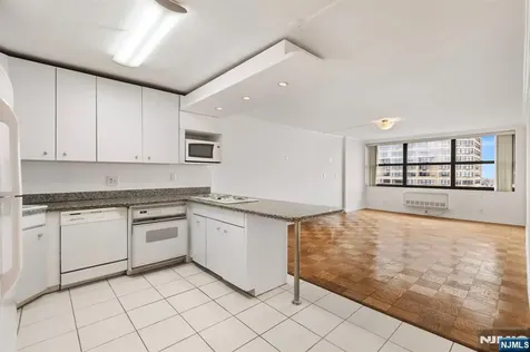 7004 Boulevard E Guttenberg NJ 07093