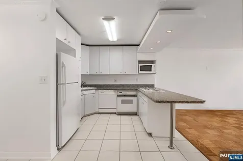 7004 Boulevard E Guttenberg NJ 07093