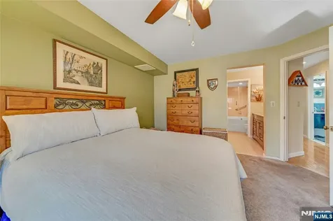 49 Quartz Lane Paterson NJ 07501