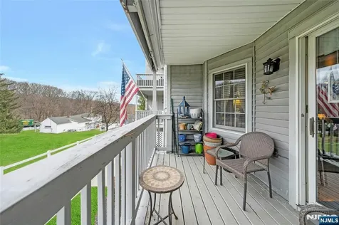 49 Quartz Lane Paterson NJ 07501