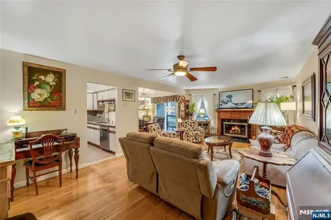 49 Quartz Lane Paterson NJ 07501