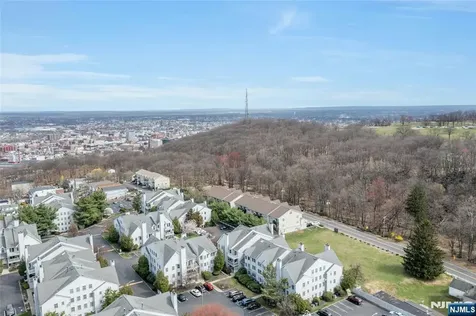 49 Quartz Lane Paterson NJ 07501